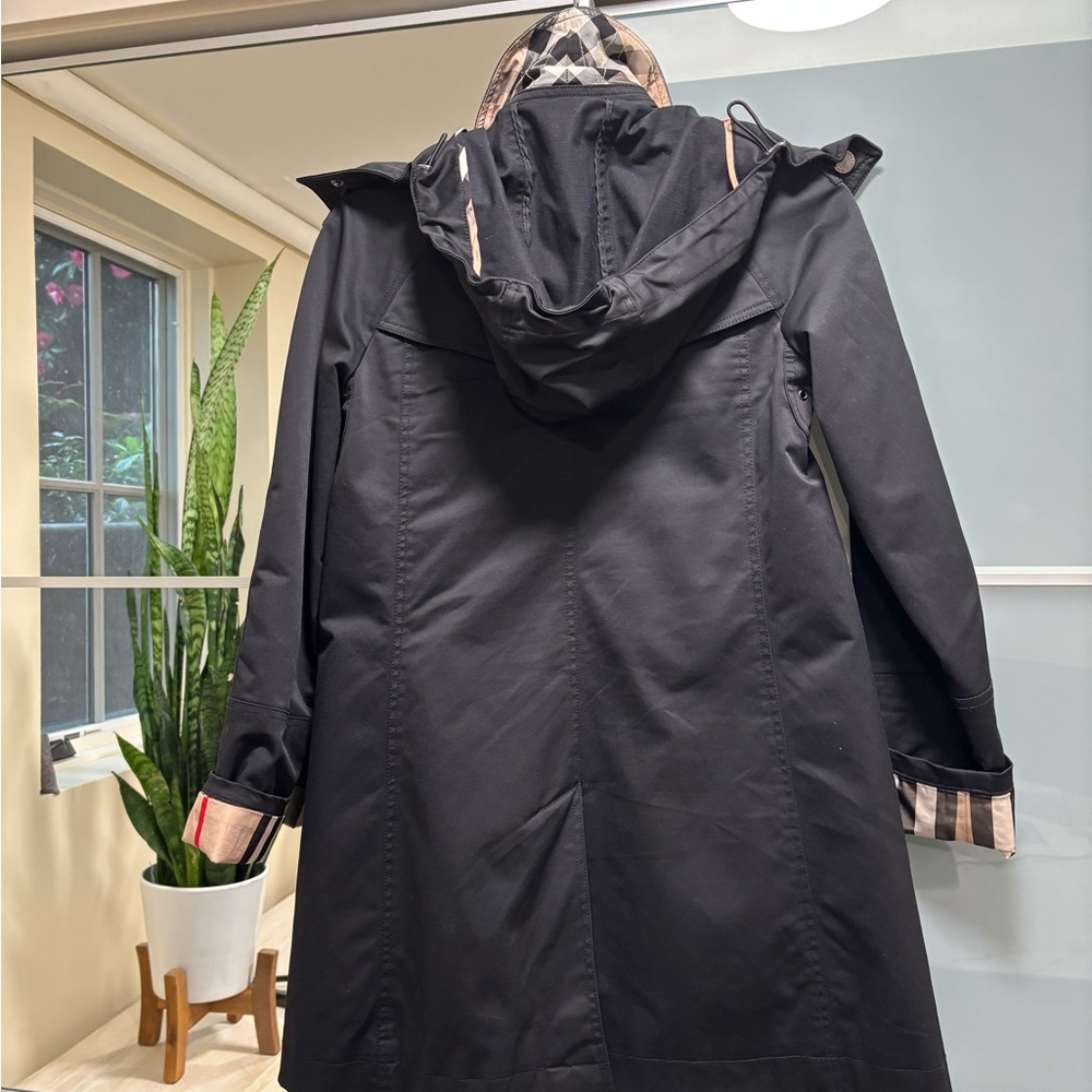 Burberry Black Trench Coat with Signature Check Cuff - Picture 2 of 3